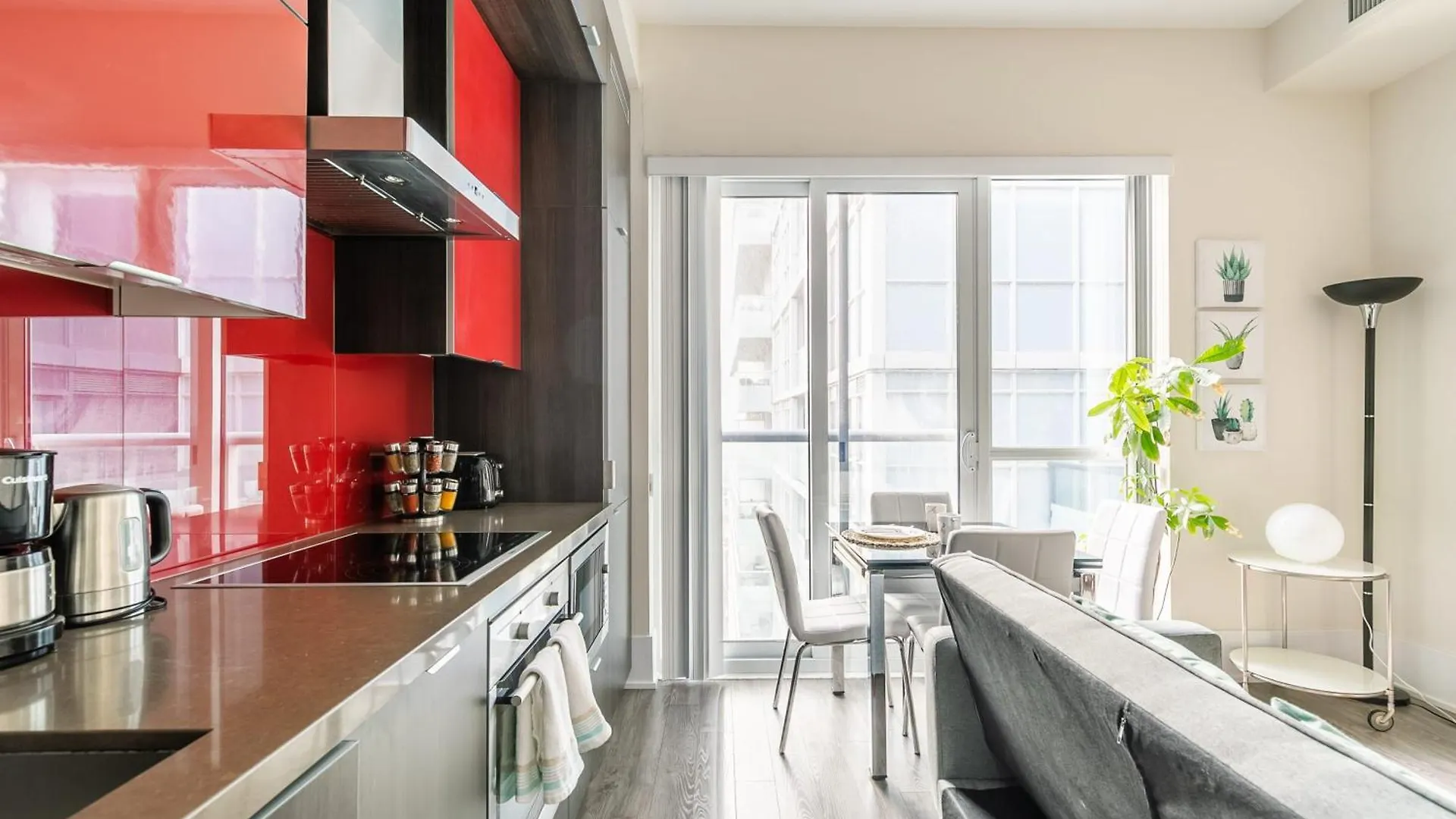 Holiday home Spacious Condo W Stunning Views Of Downtown Toronto Canada